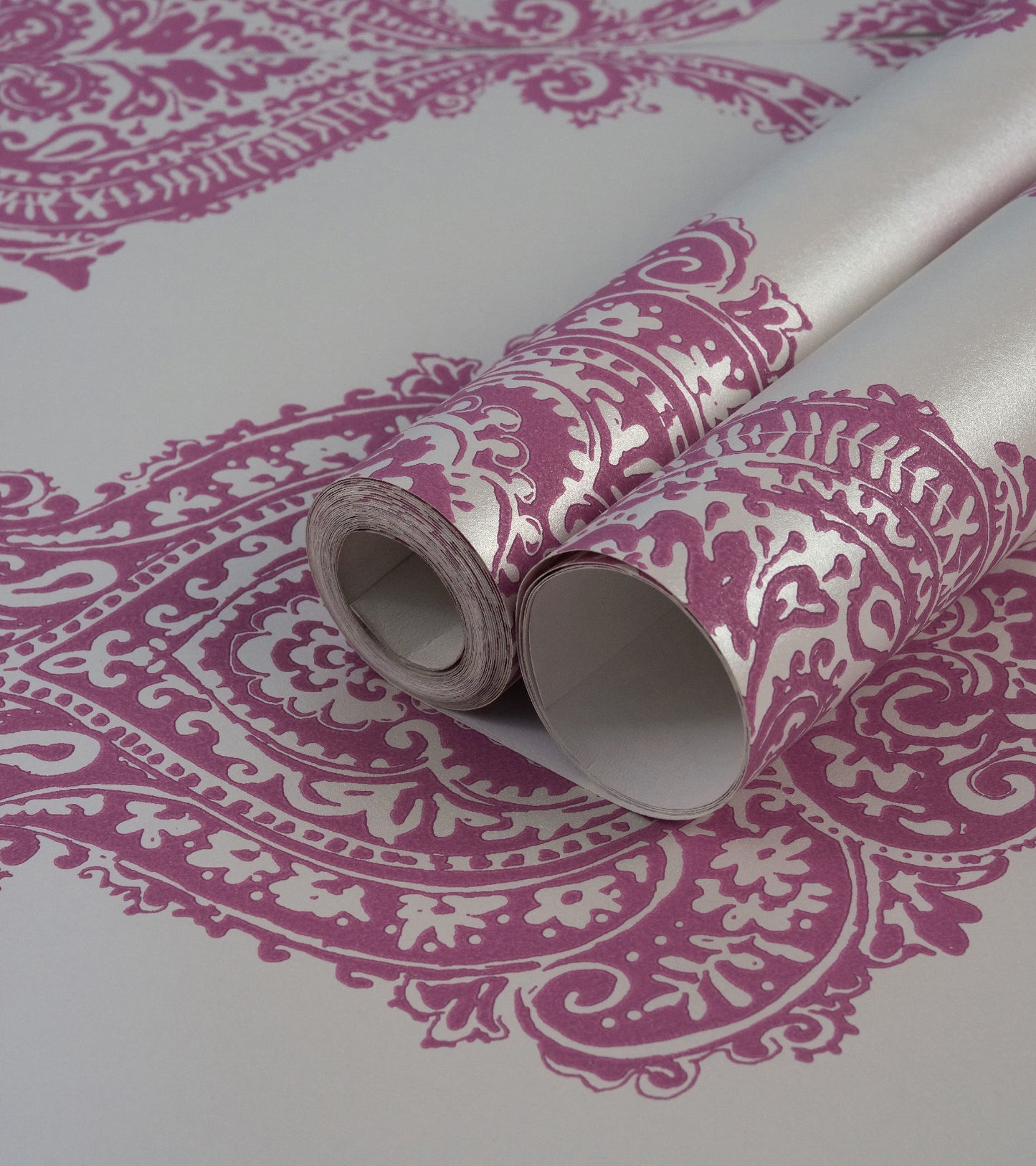 Gracia Pink Damask Design Floral Wallpaper 301261