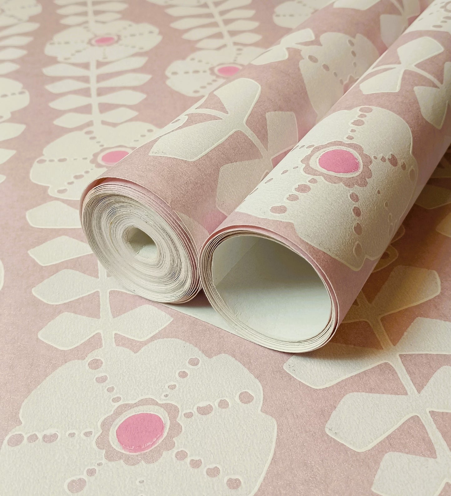Flamenco Pink Floral Design Wallpaper 320712