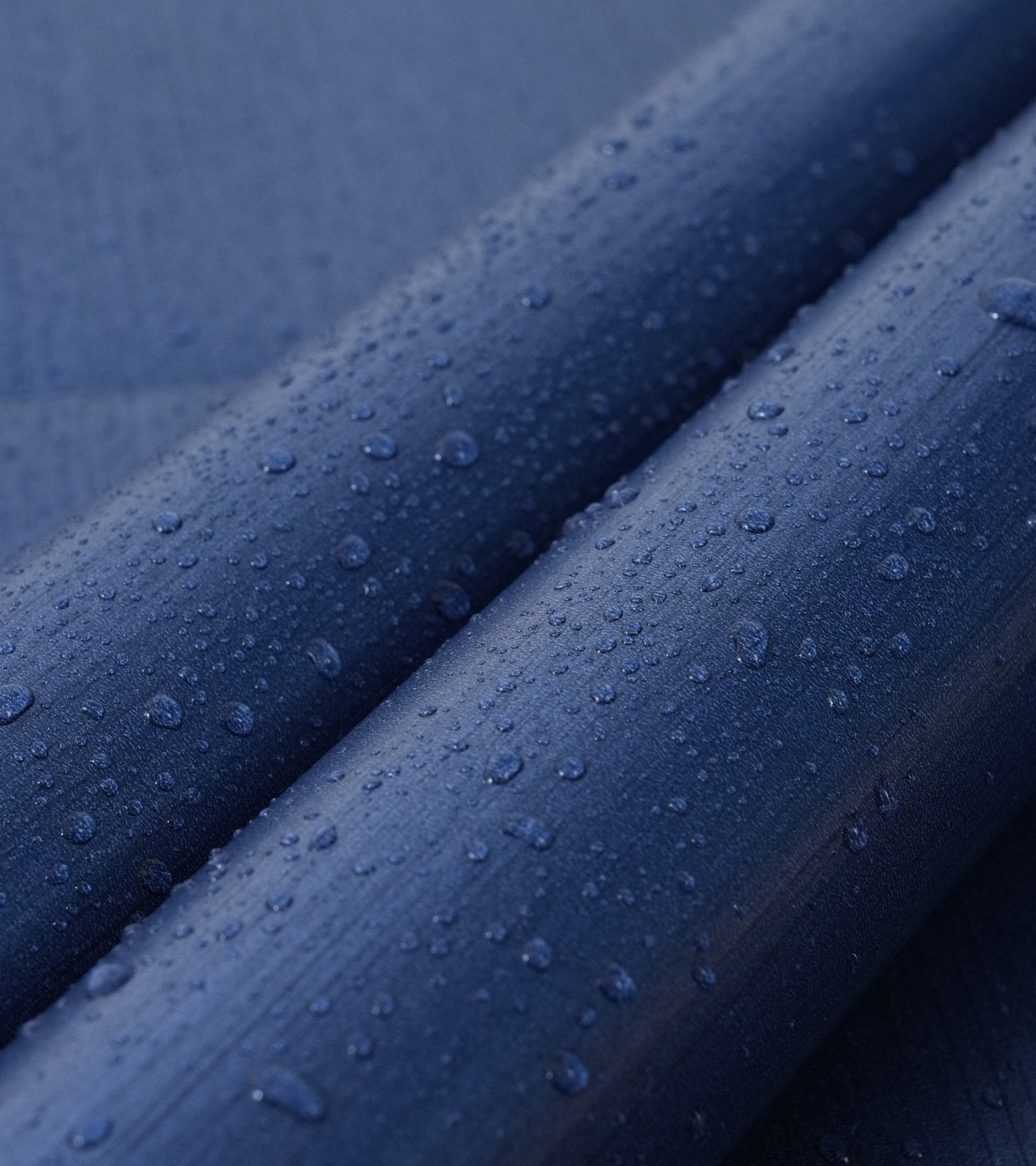 Fleurique Glossy Blue Plain Wallpaper 321851