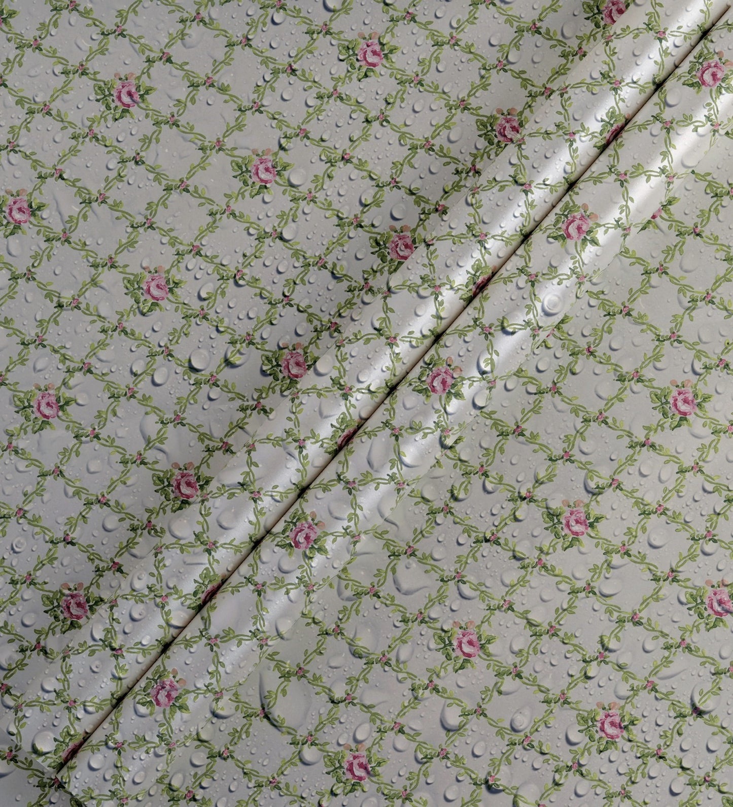 Lavender Dream Green Leafy Criss Cross Floral Design Wallpaper 322380