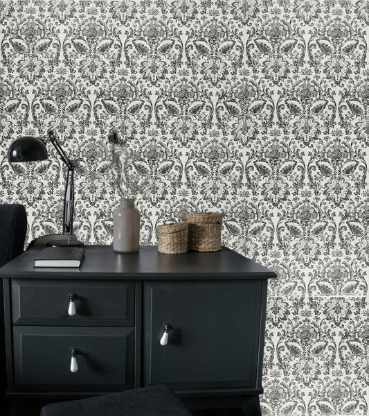 American Classic Black and White Baroque Wallpaper 330800