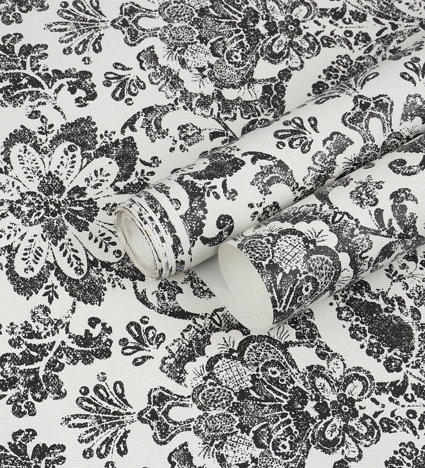 American Classic Black and White Baroque Wallpaper 330800