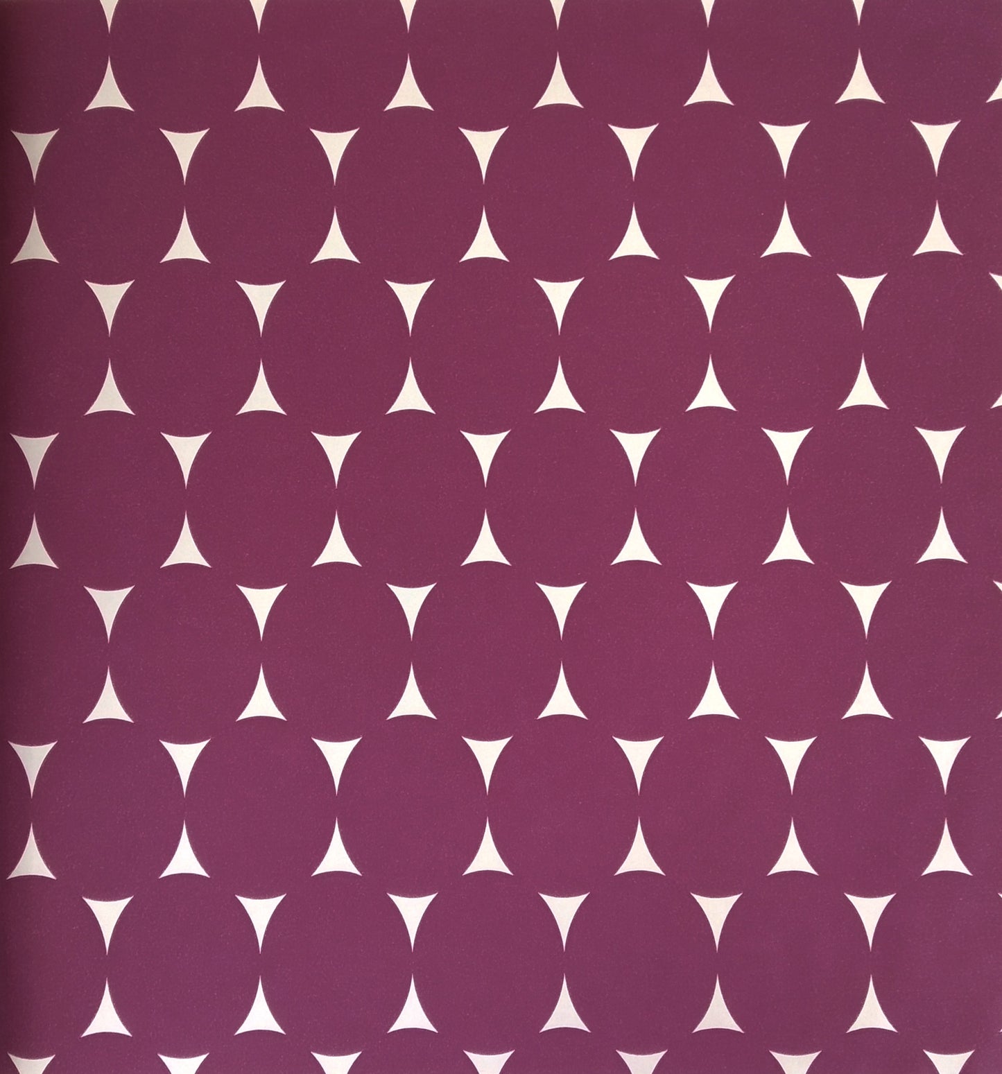 Gracia Magenta Pink Oval Mod Wallpaper 301253