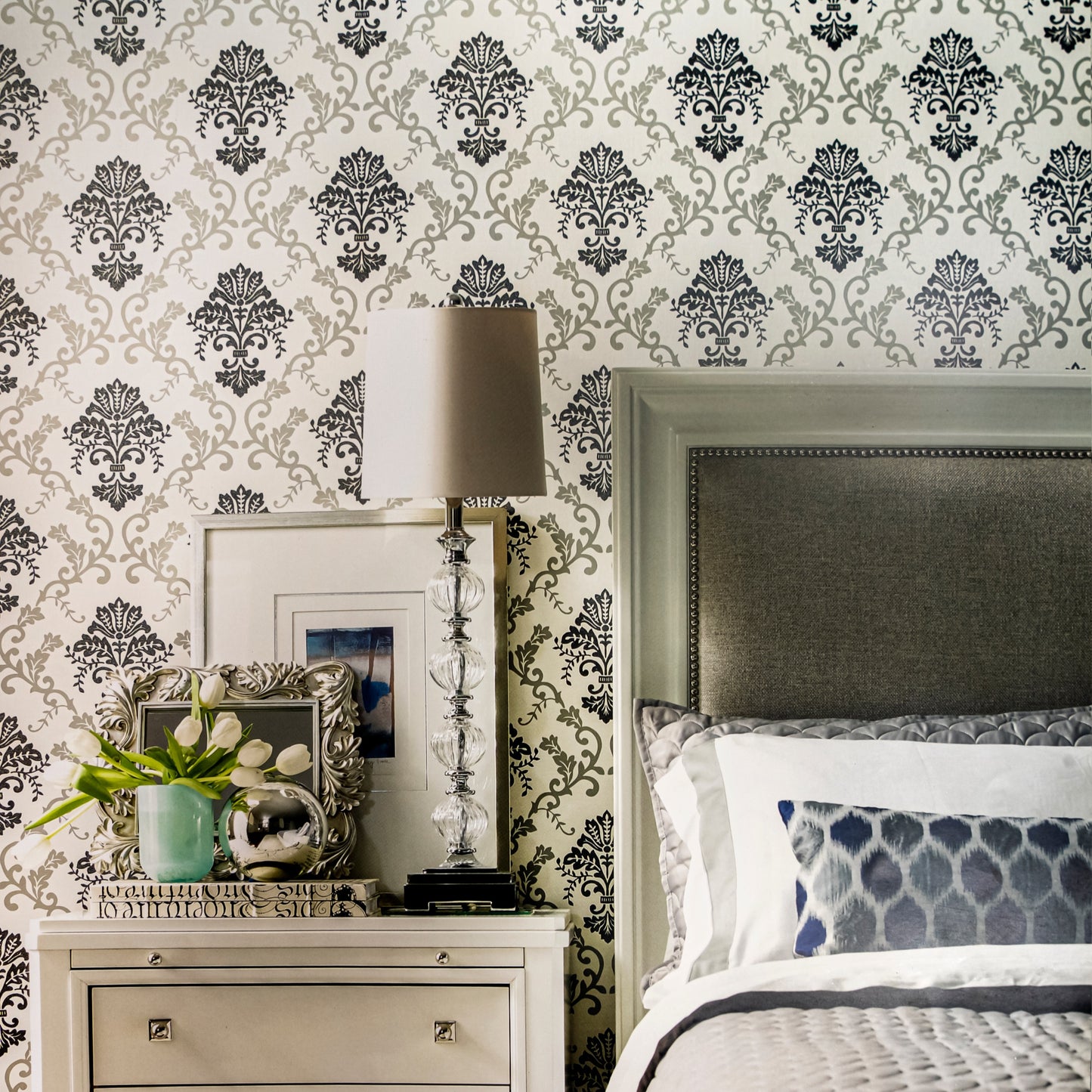 Lyndhurst Grey Baroque Motif Design Wallpaper 331948