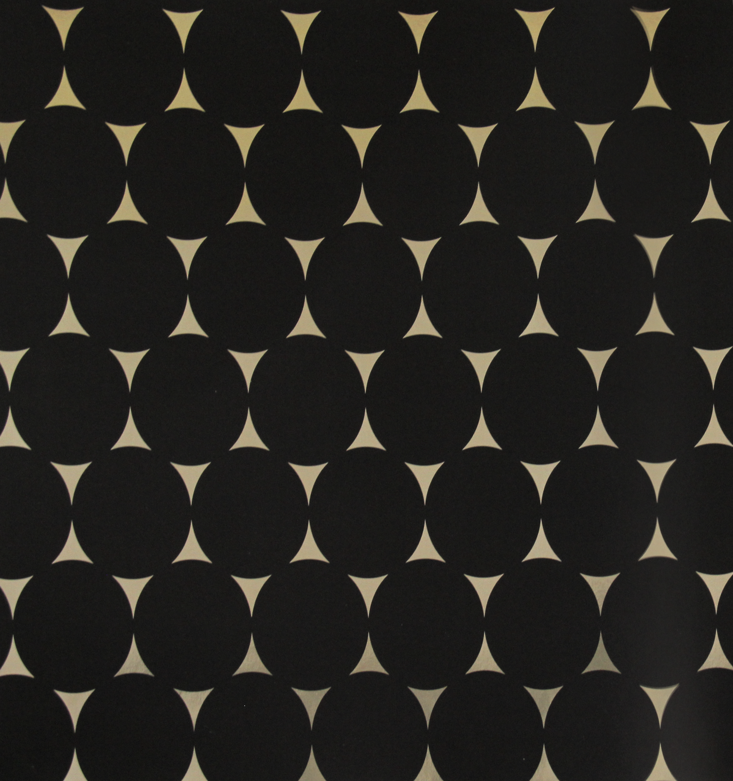 Gracia Matte Black Oval Mod Wallpaper 301257